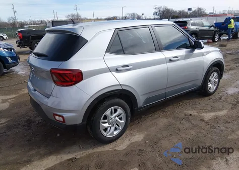 2022 Hyundai Venue Se z USA, uszkodzony, nr VIN KMHRB8A38NU198265